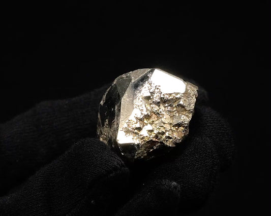 Colombian Pyrite small Nuggets Chivor mine (PY-156)