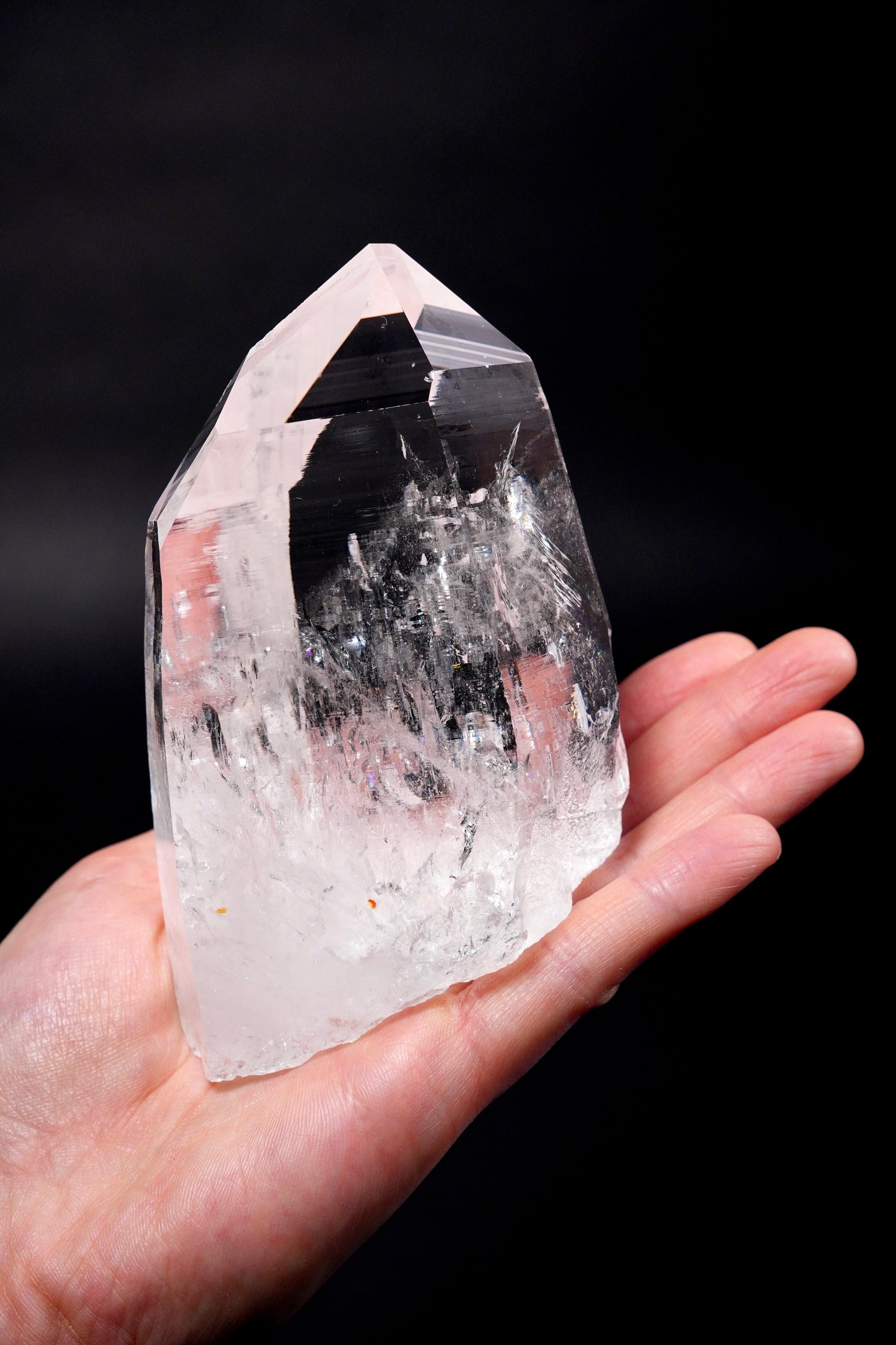 Self standing Isis Goddess with double time link window Peñas Blancas Lemurian Quartz crystal Collector Specimen (lot: CO-285) 711g