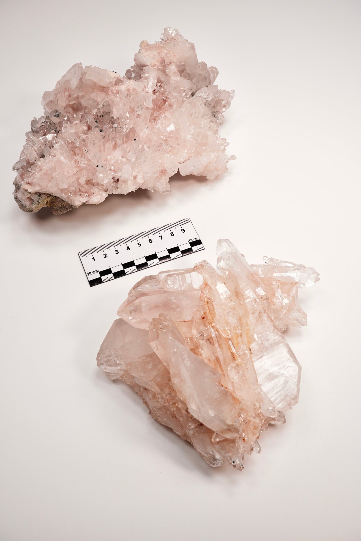 ピンクレムリアンクォーツクラスター（P-）プランティラ