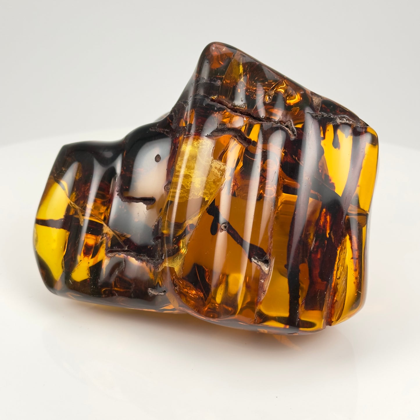 Hand Polished Amber (AM-122)