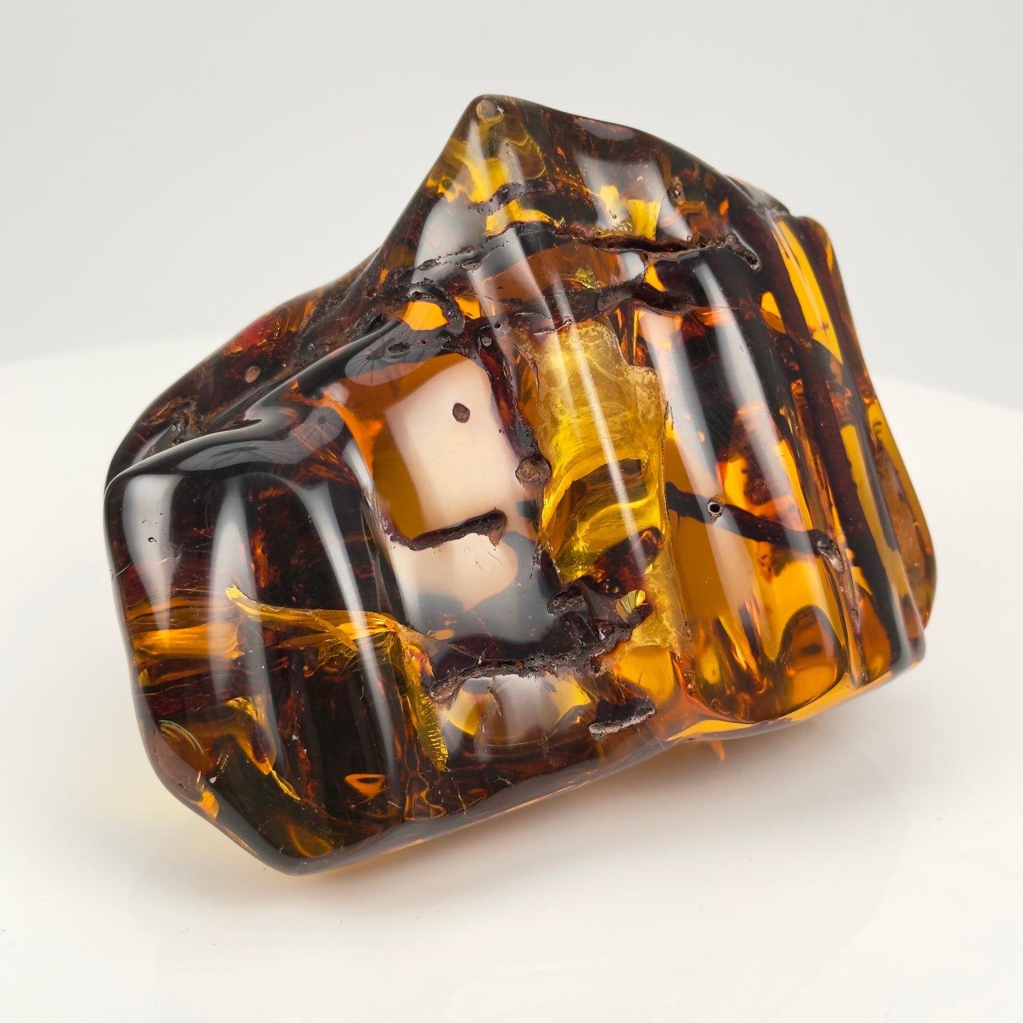 Hand Polished Amber (AM-122)