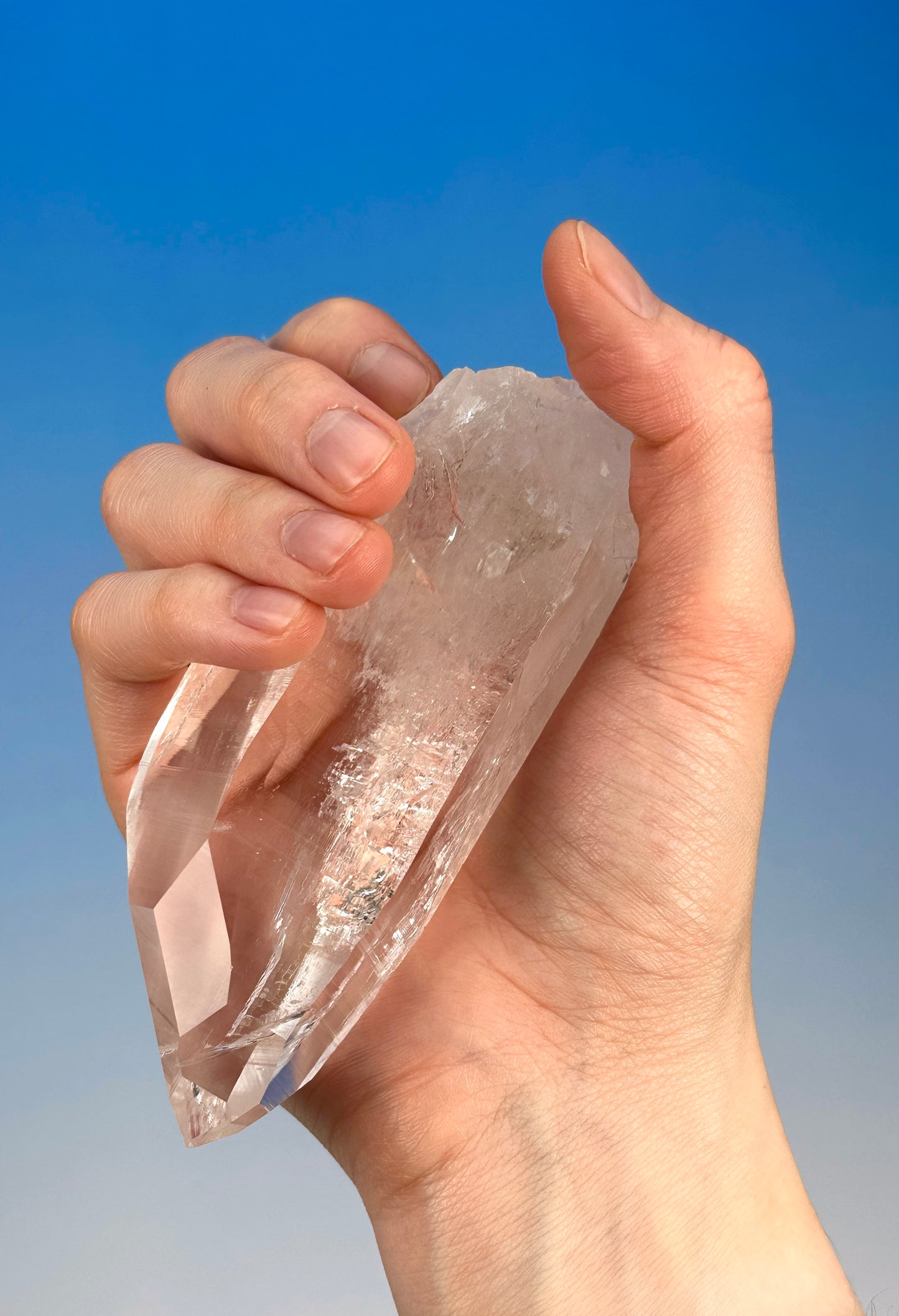 ペニャス・ブランカス コロンビア産 レムリアンクォーツ クリスタルポイント 巨大なタイムリンクウィンドウ付き (CO-236) 340g