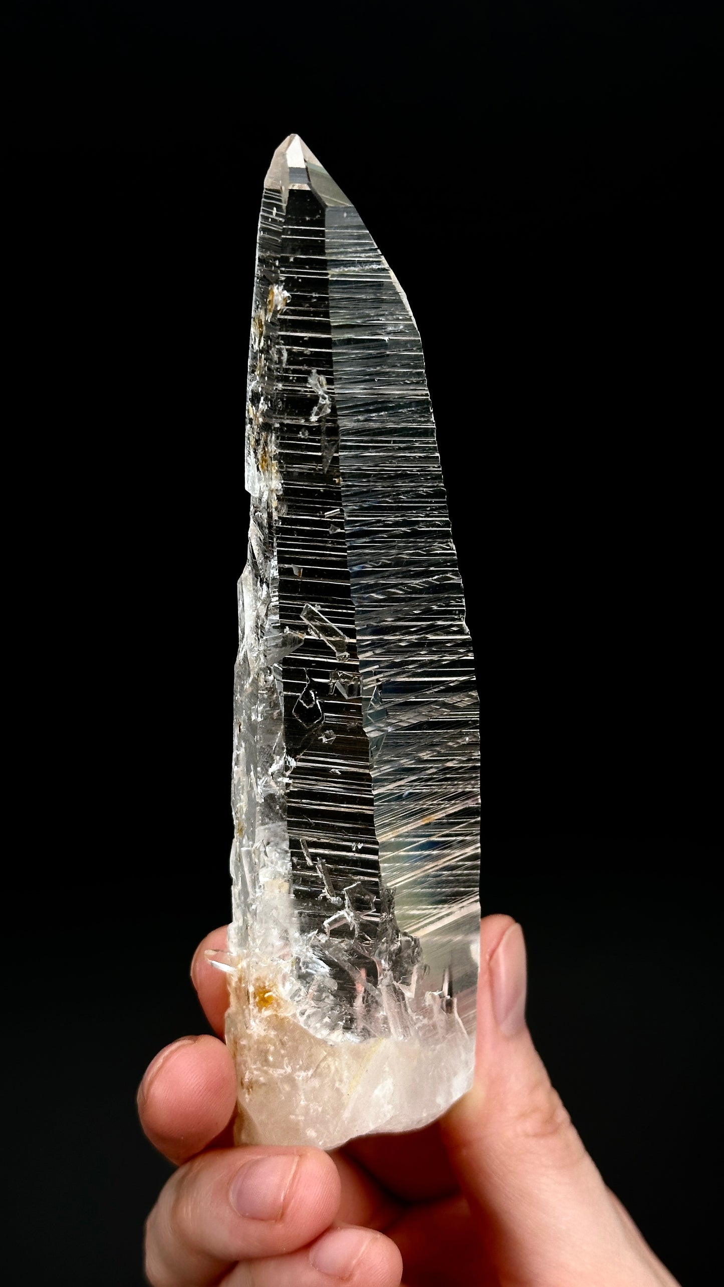 レーザー剣光ノミ仕上げタピアスレムリアンクォーツクリスタルポイントコロンビア産コレクター標本（CO-212）161g