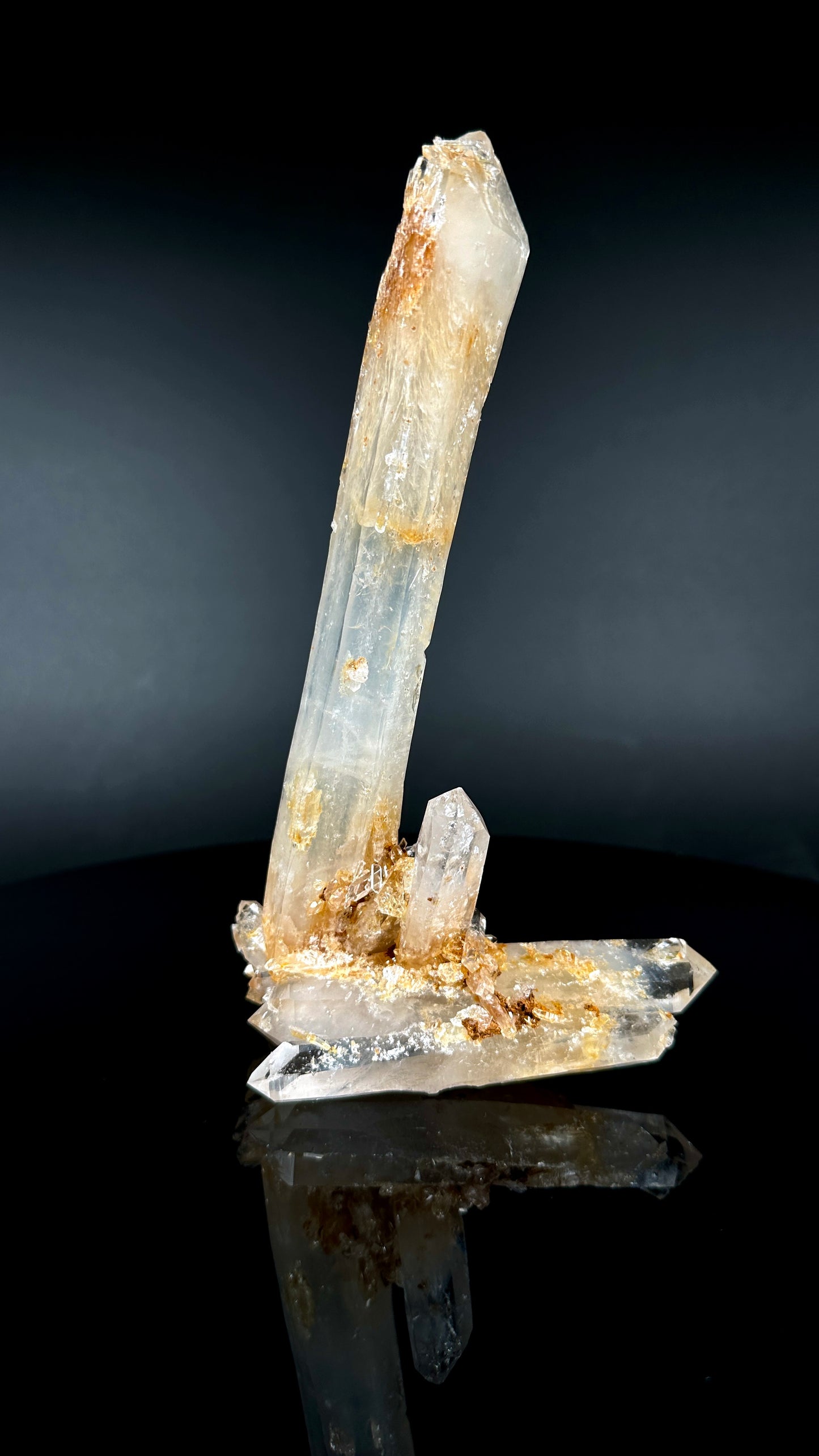 コロンビア産、非常に希少なダブルターミネーテッドDNAインターツイーンブルースモークゴールデンヒーラーレムリアンクォーツクリスタルポイント（CO-202）402g