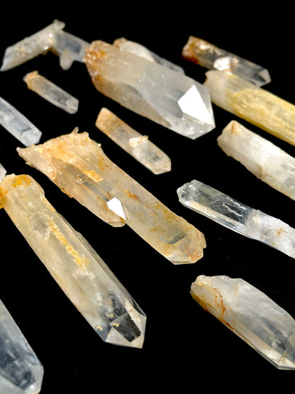 ゴールデンヒーラーDNAブルースモーク（ミルトン鉱山産）レムリアンクォーツクリスタルワンド（中・大サイズ）卸売（BS-165）