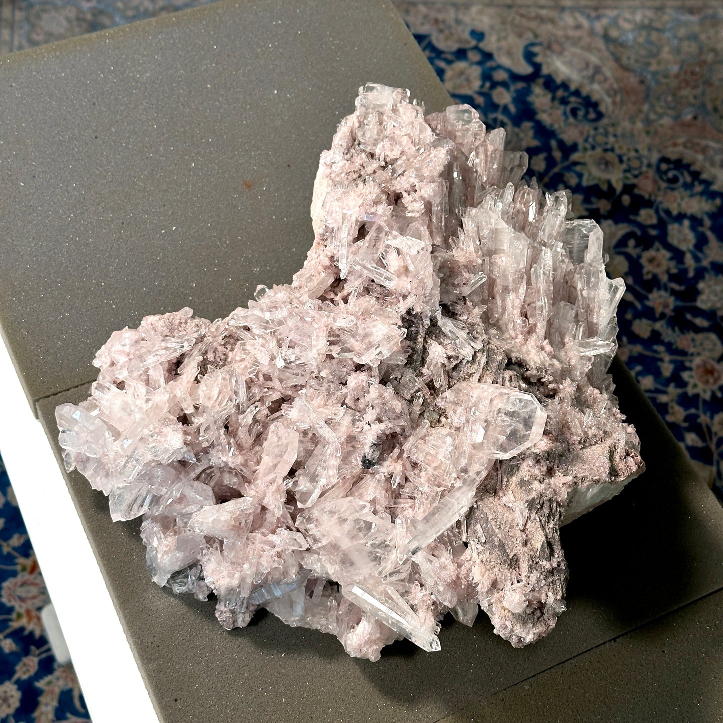 ピンクレムリアンクォーツクラスター（P-）プランティラ