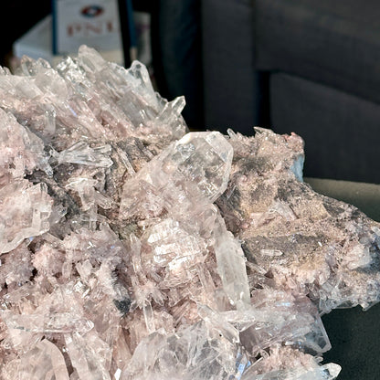 ピンクレムリアンクォーツクラスター（P-）プランティラ