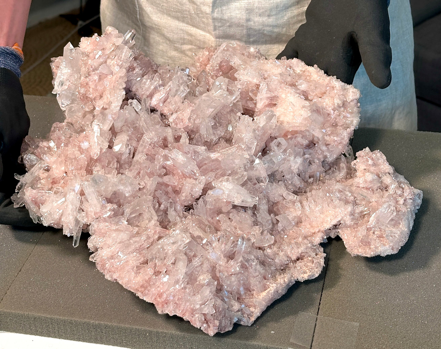 ピンクレムリアンクォーツクラスター（P-）プランティラ