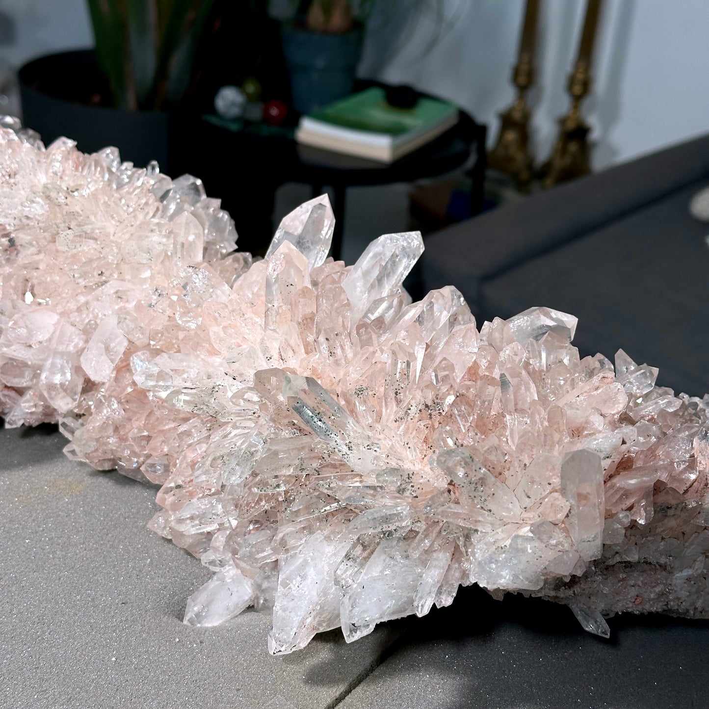 ピンクレムリアンクォーツクラスター（P-）プランティラ