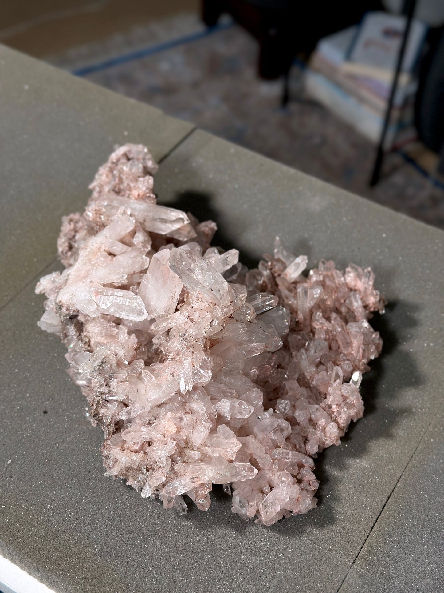 ピンクレムリアンクォーツクラスター（P-）プランティラ