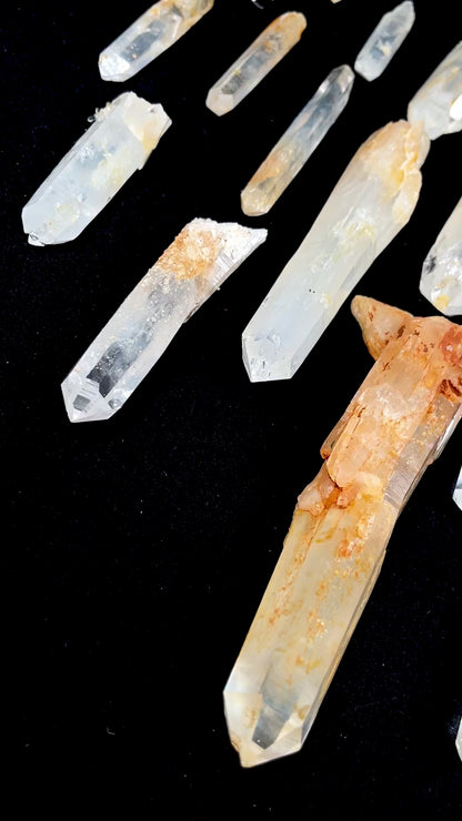 ゴールデンヒーラーDNAブルースモーク（ミルトン鉱山）レムリアンクォーツクリスタルワンド（小、中、大サイズ）卸売（BS-169）