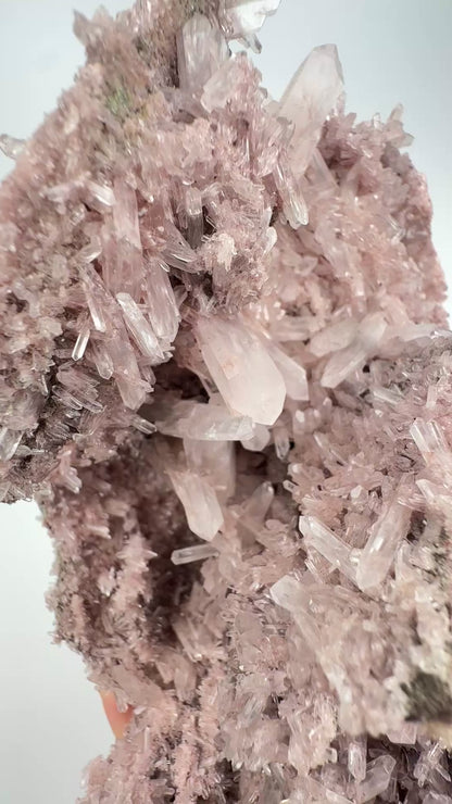 Pink Lemurian Quartz Cluster large size (Lot: P-1213) x1 piece  1,014 kg