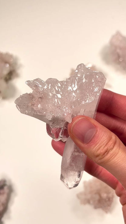 ピンクレムリアンクォーツクラスター（小）（ロット：P-922）