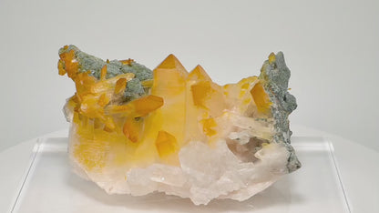 ゴールデングリーンレムリアンクォーツクラスター ミディアムサイズ 超希少 (LC-439)