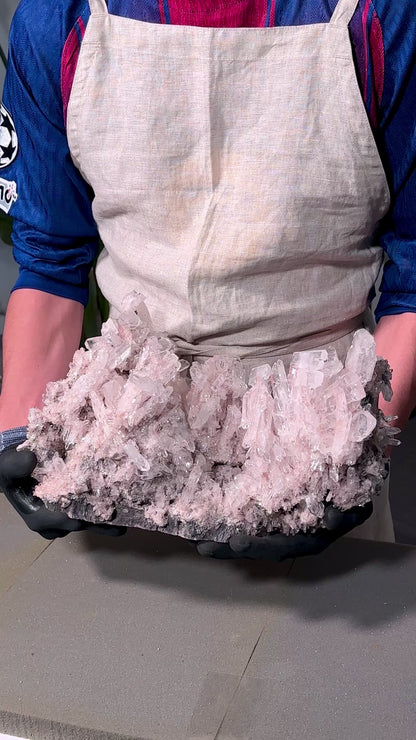 ピンクレムリアンクォーツクラスター（P-）プランティラ