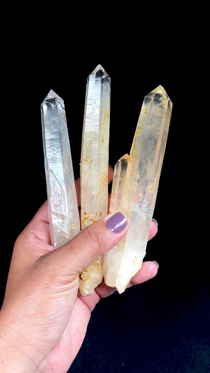 ゴールデンヒーラーDNAブルースモーク（ミルトン鉱山産）レムリアンクォーツクリスタルワンド（中・大サイズ）卸売（BS-166）