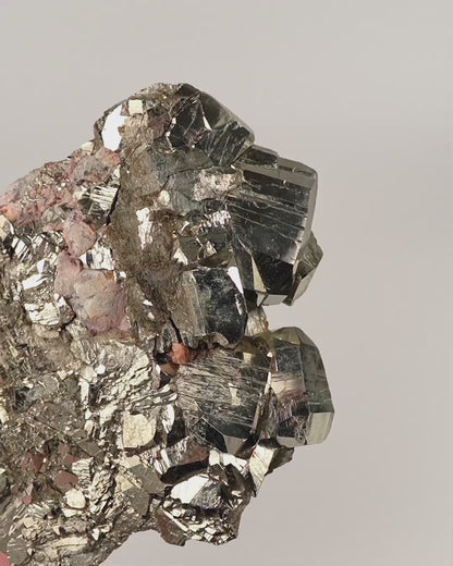 コロンビア、チボール鉱山の黄鉄鉱クラスター（PY-163）