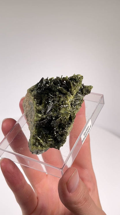 スペイン産エピドートクラスター 超高品質 卸売 (EP-9)