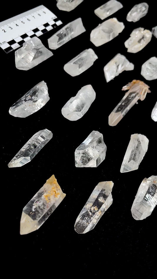 La Belleza Lemurian Quartz Points, Super Optical Clarity medium & small size (SO-112)