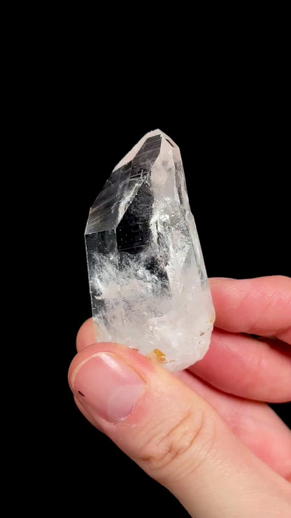 La Belleza レムリアンクォーツポイント、超光学的透明度ミディアム＆ラージサイズ (CO-154)