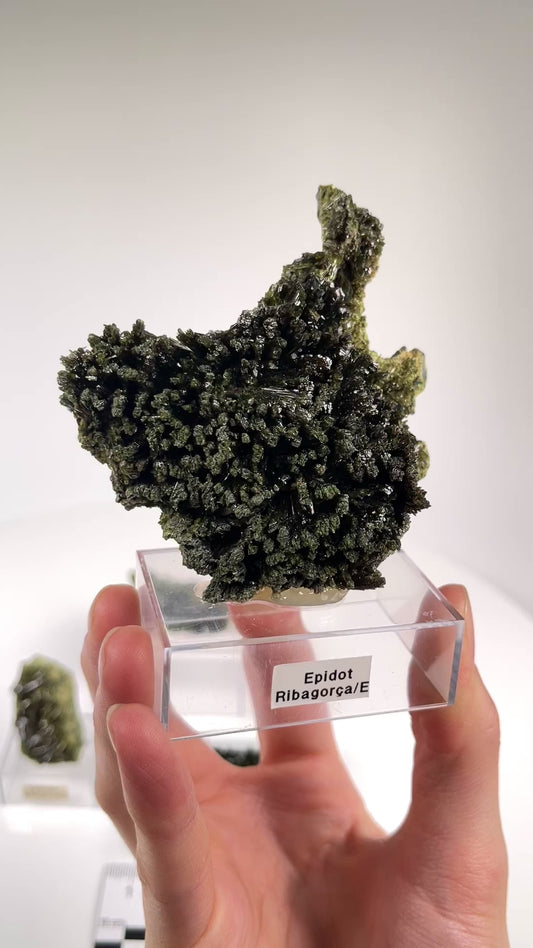 Green Epidote Fan Clusters from Spain Extra high quality specimens WHOLESALE (EP-4)