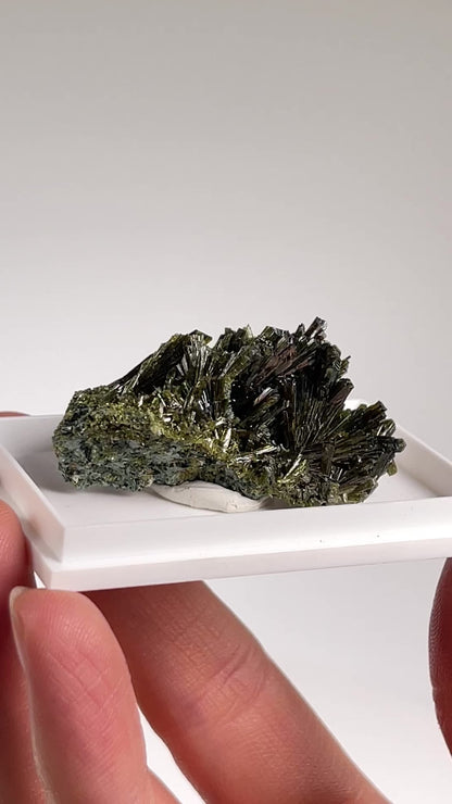 スペイン産エピドートクラスター 超高品質 卸売 (EP-9)