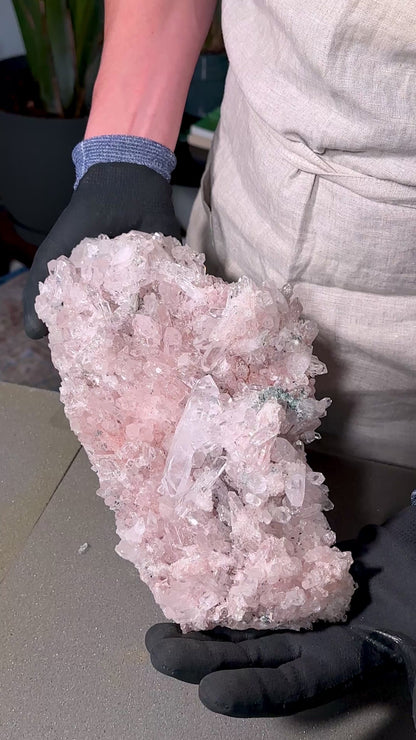 ピンクレムリアンクォーツクラスター（P-）プランティラ
